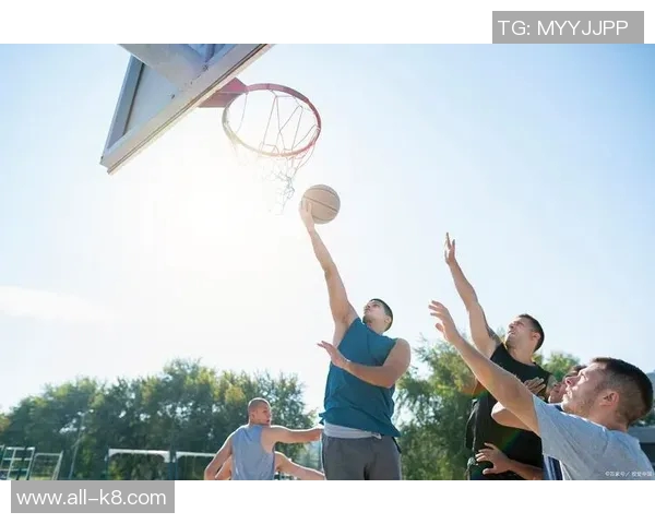 小黑与东契奇的火花碰撞展现桀骜不驯的篮球精神与友谊