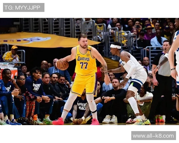 湖人惨败绿军的五大原因分析进攻乏力防守失控与绿军后卫锋线优势 湖人惨败绿军的五大原因分析进攻乏力防守失控与绿军后卫锋线优势